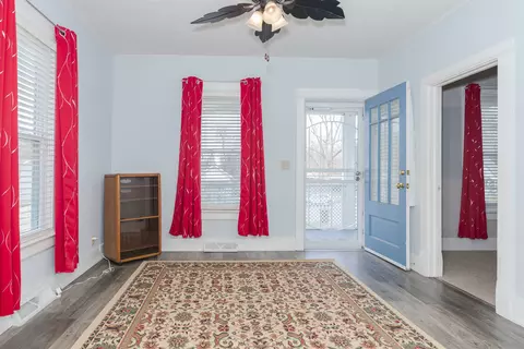 Bath - 715 E Lincoln St, Bloomington, IL 61701 photo 1 of 4