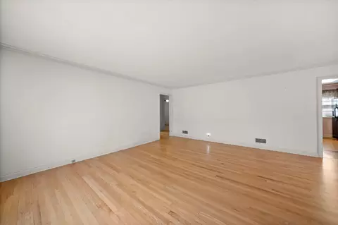 Living - 1084 S Des Plaines River Rd, Des Plaines, IL 60016 photo 2 of 5