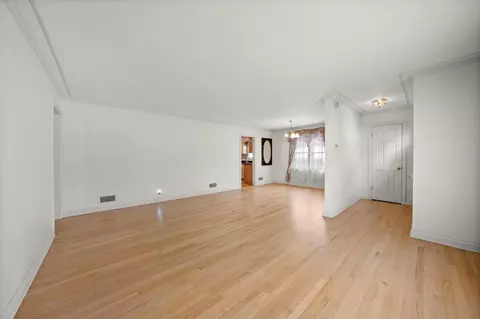 Living - 1084 S Des Plaines River Rd, Des Plaines, IL 60016 photo 1 of 5