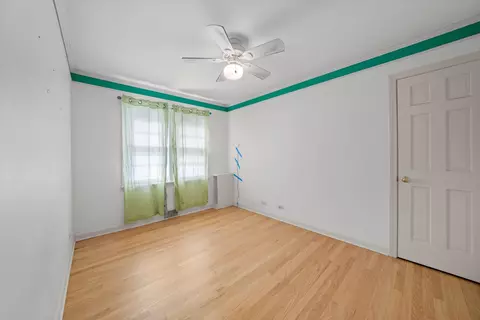 Bedroom - 1084 S Des Plaines River Rd, Des Plaines, IL 60016 photo 3 of 3