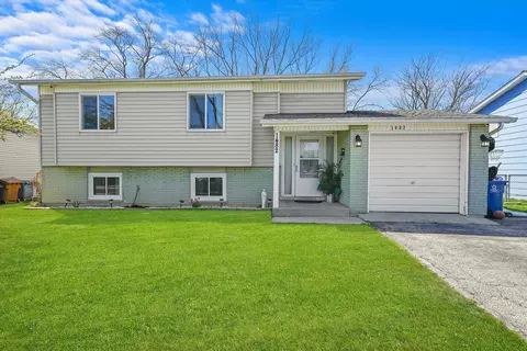 1482 Davine Dr, Glendale Heights, IL 60139