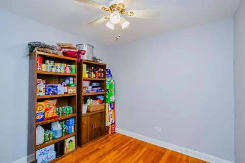 Kitchen - 9518 Dee Rd #2A, Des Plaines, IL 60016 photo 4 of 5