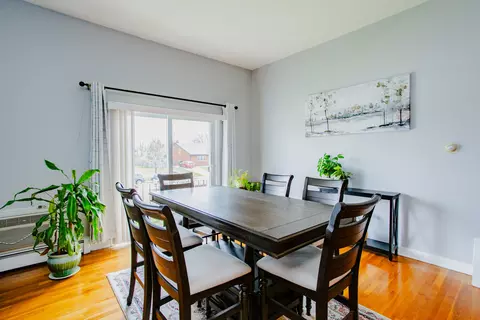 Dining - 9518 Dee Rd #2A, Des Plaines, IL 60016 photo 3 of 3