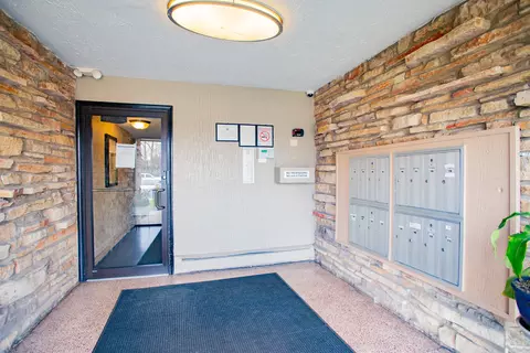 Other - 9518 Dee Rd #2A, Des Plaines, IL 60016 photo 3 of 4