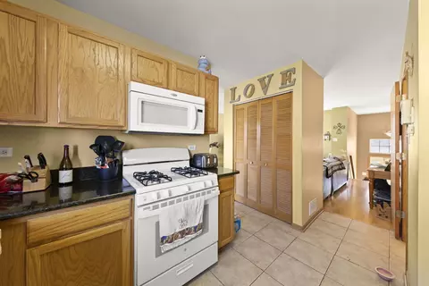 Kitchen - 2702 Canyon Dr, Plainfield, IL 60586 photo 3 of 3