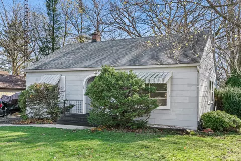 639 Edgebrook Ter, Elgin, IL 60120