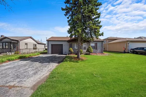 7819 Parkside Ave, Burbank, IL 60459