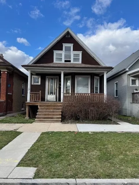 5030 W Grace St, Chicago, IL 60641
