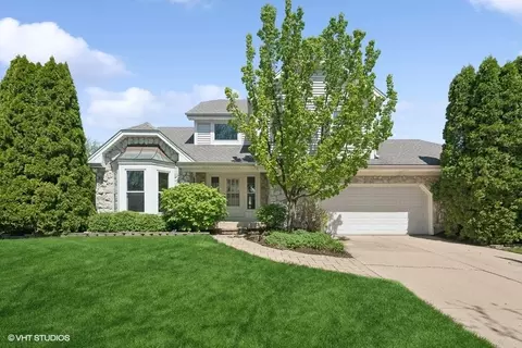 564 Eastwick Ln, Bartlett, IL 60103