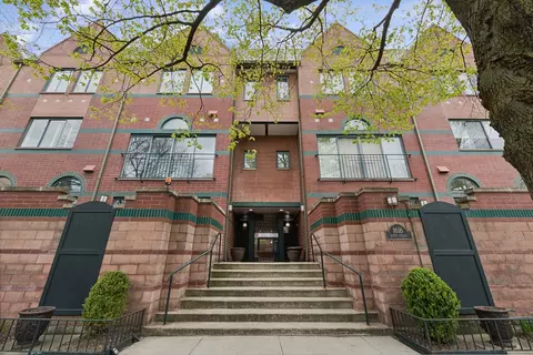 1616 N Hudson Ave #6, Chicago, IL 60614