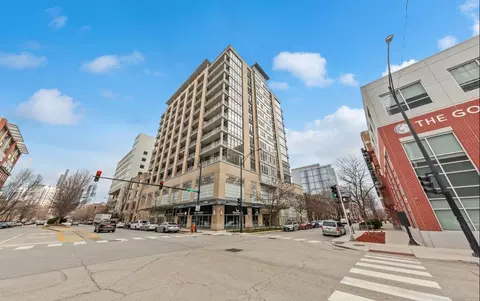 212 E Cullerton St #910, Chicago, IL 60616