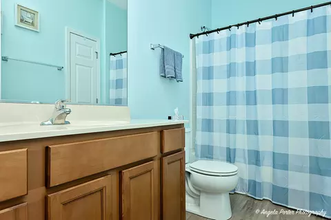 Bath - 2406 Truman Trl, Mchenry, IL 60050 photo 2 of 2