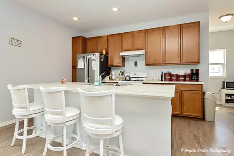 Kitchen - 2406 Truman Trl, Mchenry, IL 60050 photo 1 of 4