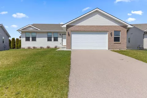 6370 Edgewood Rd, Machesney Park, IL 61115