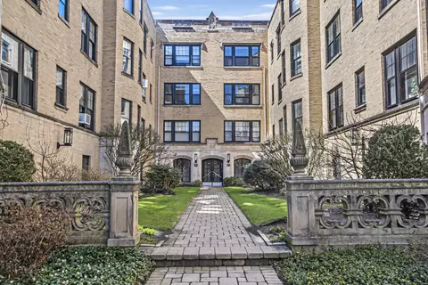830 Michigan Ave #F1, Evanston, IL 60202