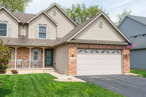 9 E South Ave, Cortland, IL 60112