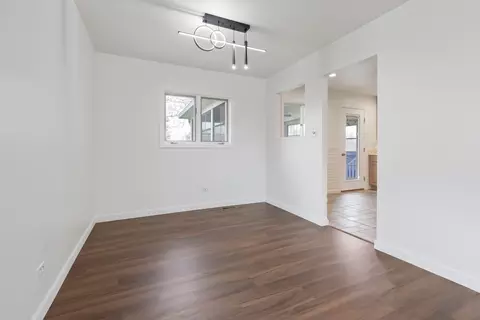Living - 2010 Carleton Rd, Hoffman Estates, IL 60169 photo 3 of 3