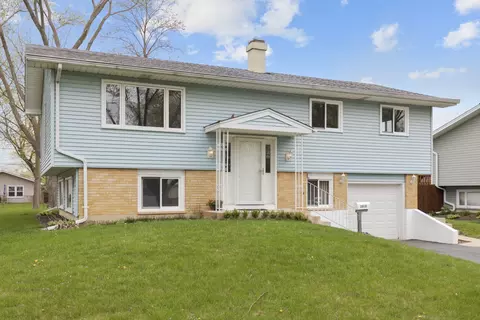 2010 Carleton Rd, Hoffman Estates, IL 60169