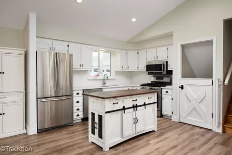 338 67th St, Willowbrook, IL 60527 photo 7