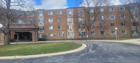 1880 Bonnie Ln #210, Hoffman Estates, IL 60169