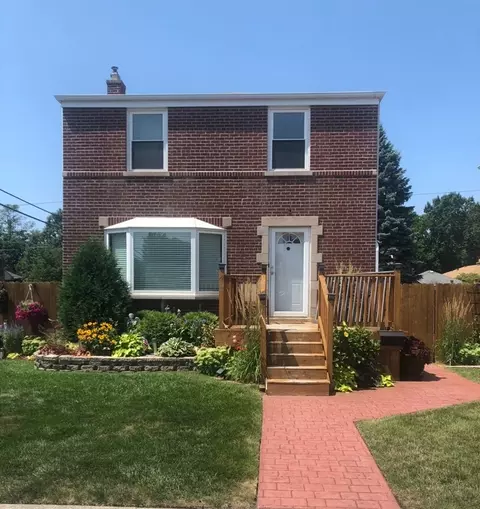 10060 S Trumbull Ave, Evergreen Park, IL 60805