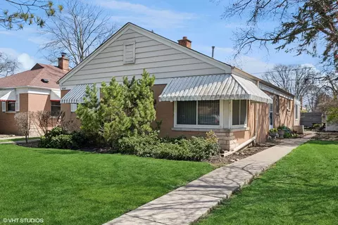 8245 Hamlin Ave, Skokie, IL 60076