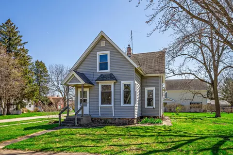 203 Locust St, Marengo, IL 60152