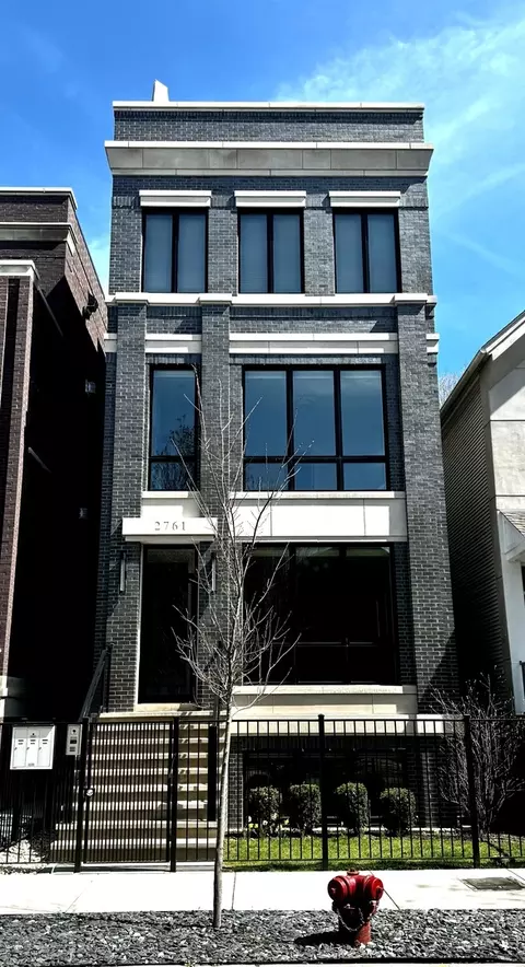 2761 N Kenmore Ave #2, Chicago, IL 60614