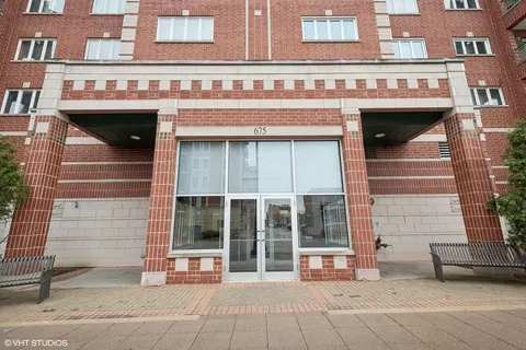 675 Pearson St #412, Des Plaines, IL 60016 photo 2