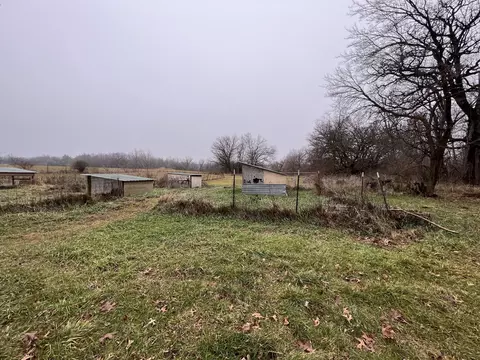 Exterior - 5307 Irish Ln, Harvard, IL 60033 photo 18 of 20