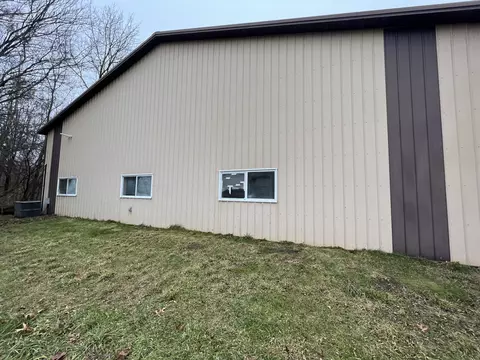 Exterior - 5307 Irish Ln, Harvard, IL 60033 photo 16 of 20