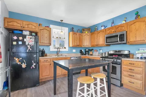 Kitchen - 400 S Piatt St, Bement, IL 61813 photo 3 of 5