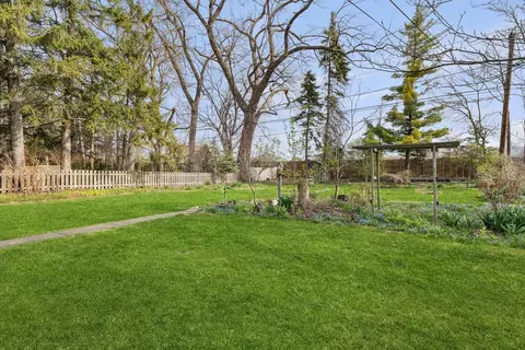 Exterior - 575 Webford Ave, Des Plaines, IL 60016 photo 2 of 4