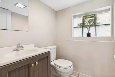 Bath - 575 Webford Ave, Des Plaines, IL 60016 photo 2 of 2