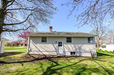 Exterior - 2515 Rusty Dr, Des Plaines, IL 60018 photo 5 of 5