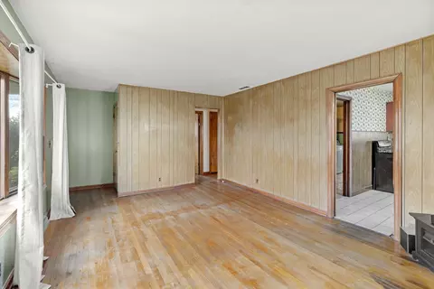 Living - 141 Richton Rd, Steger, IL 60475 photo 3 of 4