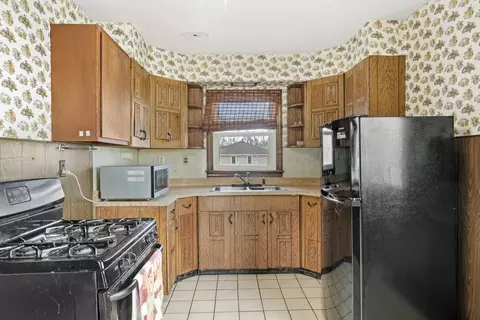 Kitchen - 141 Richton Rd, Steger, IL 60475 photo 1 of 3