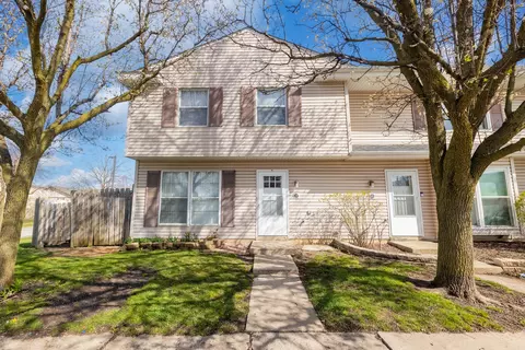 1 Fernwood Dr # V, Bolingbrook, IL 60440