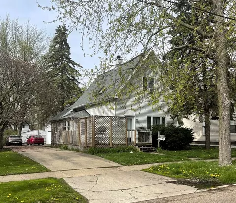 313 W Emerson St, Bloomington, IL 61701