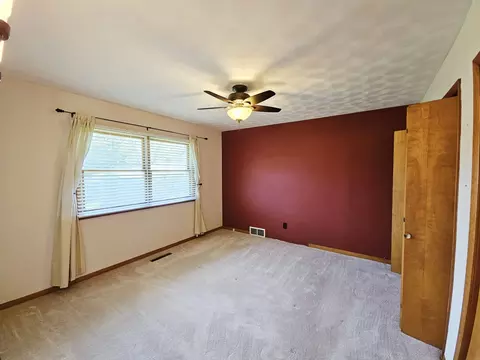 Bedroom - 401 E Park St, Morrison, IL 61270 photo 3 of 3