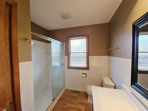 Bath - 401 E Park St, Morrison, IL 61270 photo 2 of 2