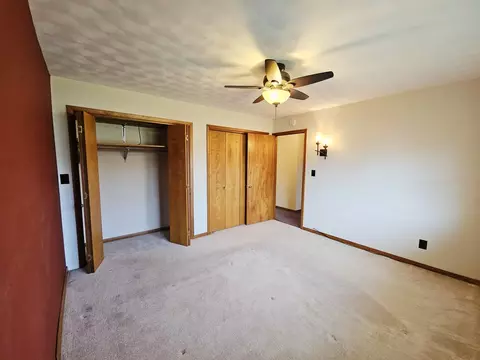 Bedroom - 401 E Park St, Morrison, IL 61270 photo 2 of 3