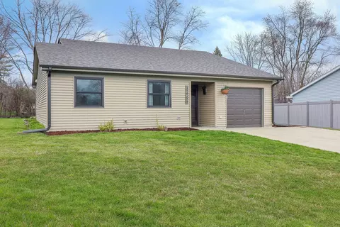 30 W270 Dorchester Ct, Warrenville, IL 60555