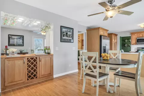 Dining - 5806 Constitution Ave, Gurnee, IL 60031 photo 6 of 6