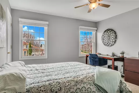 Bedroom - 5806 Constitution Ave, Gurnee, IL 60031 photo 3 of 5