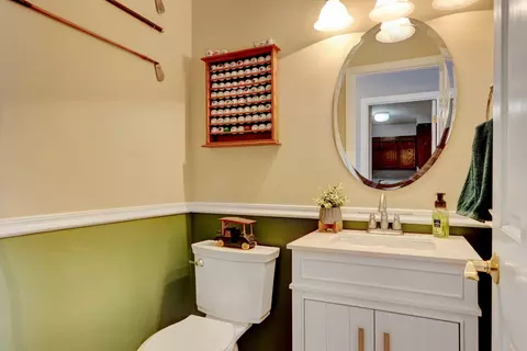 Bath - 5806 Constitution Ave, Gurnee, IL 60031 photo 1 of 3