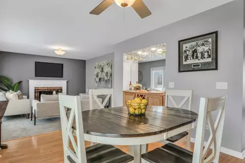 Dining - 5806 Constitution Ave, Gurnee, IL 60031 photo 5 of 6