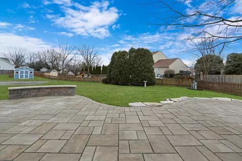Exterior - 5806 Constitution Ave, Gurnee, IL 60031 photo 5 of 13