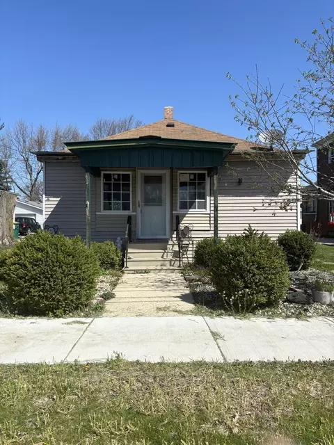 212 E 12th St, Streator, IL 61364