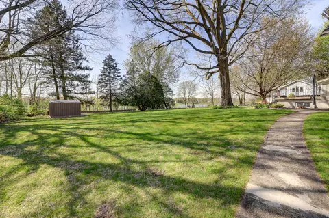 Exterior - 911 E 2nd St, Sterling, IL 61081 photo 10 of 12